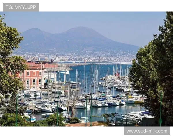 那不勒斯古城文明与地中海风情